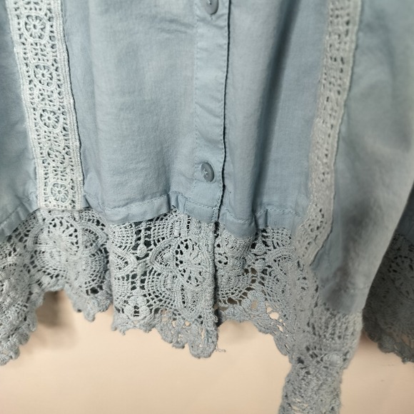 LOGO Lori Goldstein Lavish Button Up Shirt Crochet Lace Inset - Picture 6 of 11